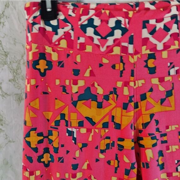 LuLaRoe Tall & Curvy Leggings - Picture 3 of 10